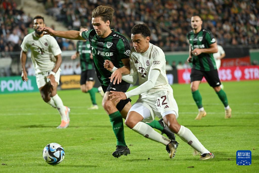 伯利：英国报纸每天都在提醒我，他们有多聪明，而我有多愚蠢（伯利：英国报纸日复一日地告诉我——他们多聪明，我有多愚蠢）