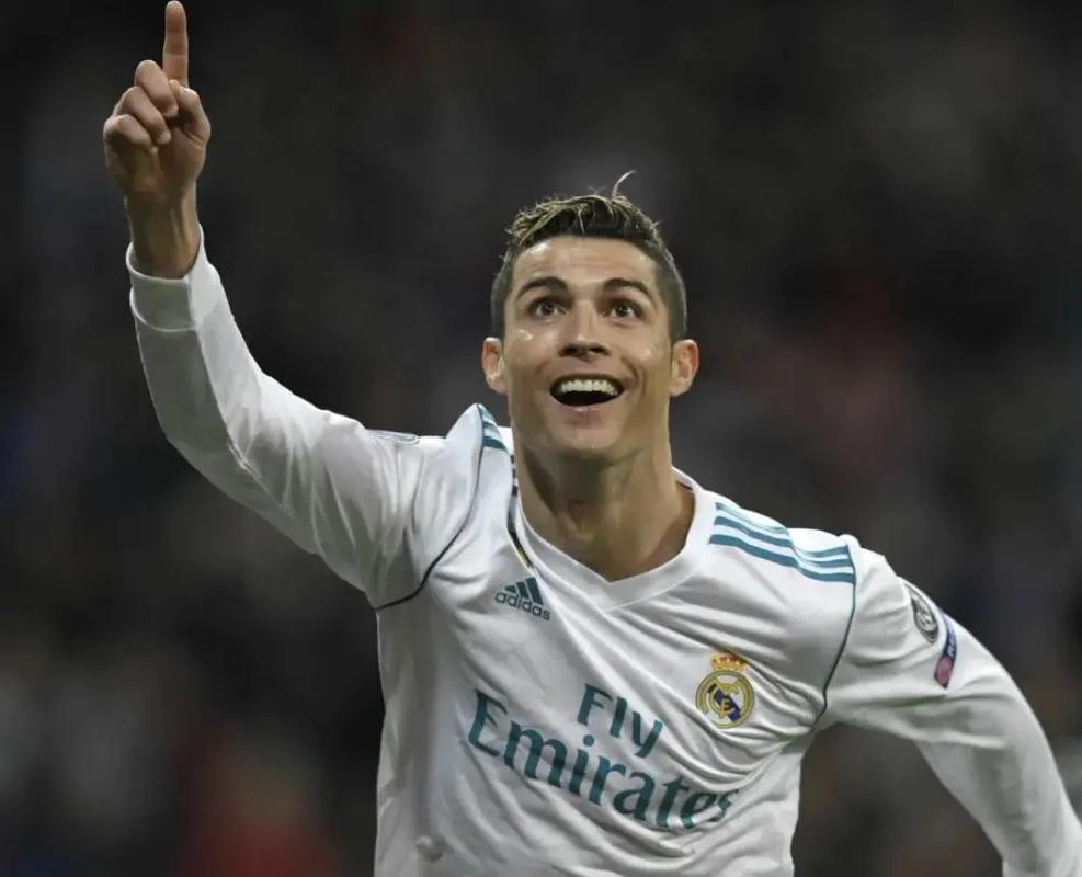 皇家马德里与西甲之间的法律战争：埃尔切的意外受益者？（皇马与西甲法庭对决：埃尔切会否成为意外赢家？）