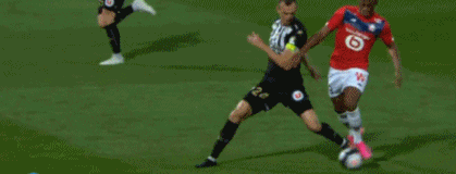 卡塞米罗：曼联的事我都操心不过来，哪还有空去想皇马？（卡塞米罗：忙于曼联事务，没空想皇马）