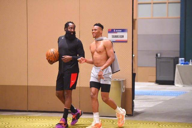 男排世联赛第二周戈麦斯17分阿根廷男排零封荷兰队（男排世联赛次周：戈麦斯砍下17分，阿根廷3-0击败荷兰）