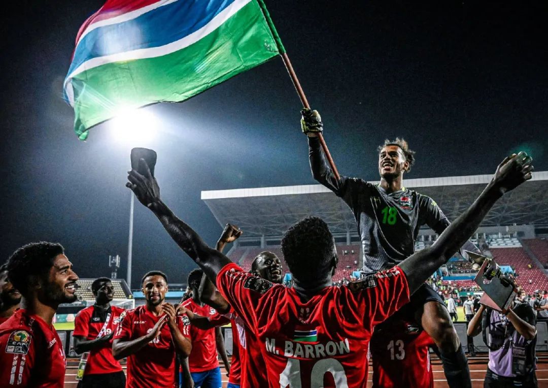 阿斯：C罗肘击可能被认定为暴力行为，将会禁赛至少三场比赛（阿斯：C罗肘击或被定性为暴力行为，至少停赛三场）