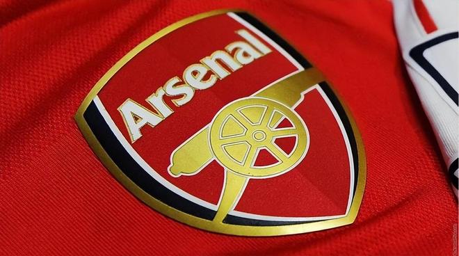 布朗：姆伯莫过去几年被低估了，大家都更关注伊万-托尼（布朗：近年姆伯莫遭低估，外界焦点多在伊万-托尼）